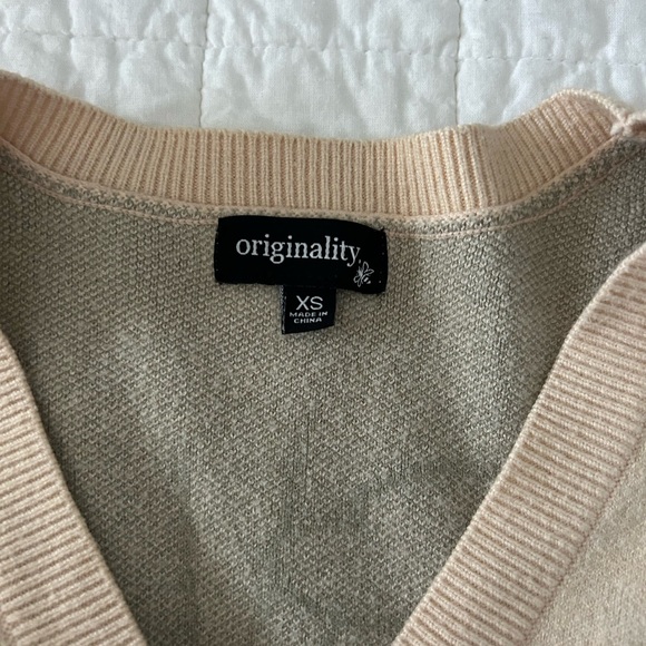 Philosophy Beige and Gray Checkered Cardigan - Picture 3 of 4